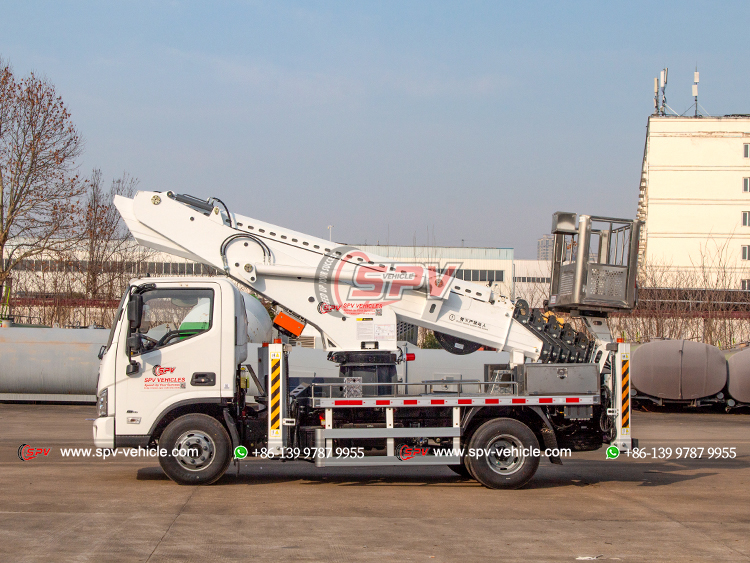 FOTON 32M Telescopic Aerial Manlift Truck - Left Side
